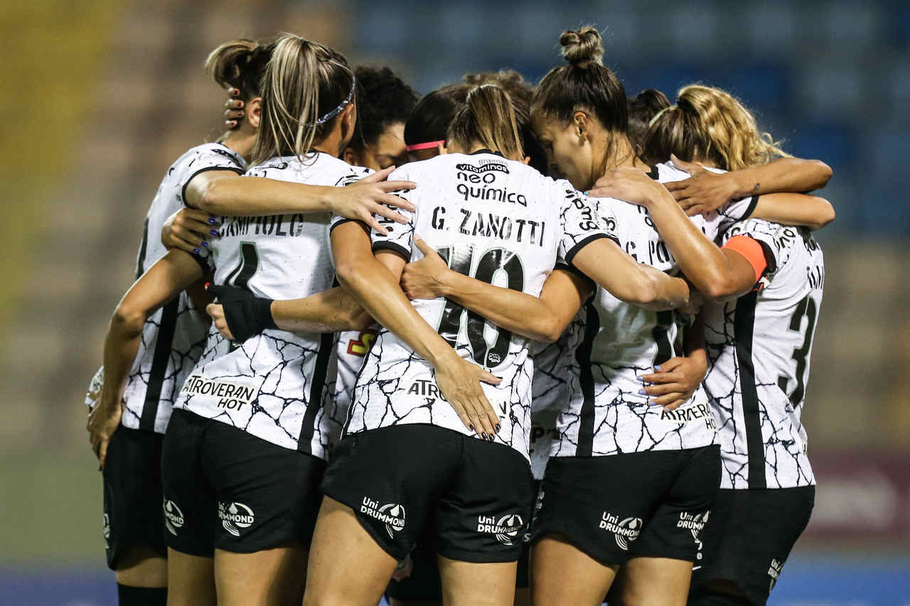 Corinthians vence Ferroviária e leva o Brasileiro Feminino pela 5ª