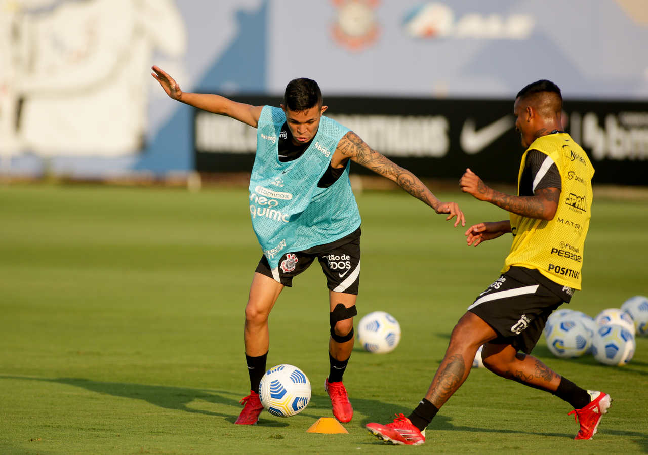 Futebol masculino: Timão faz treino de posse em campo reduzido