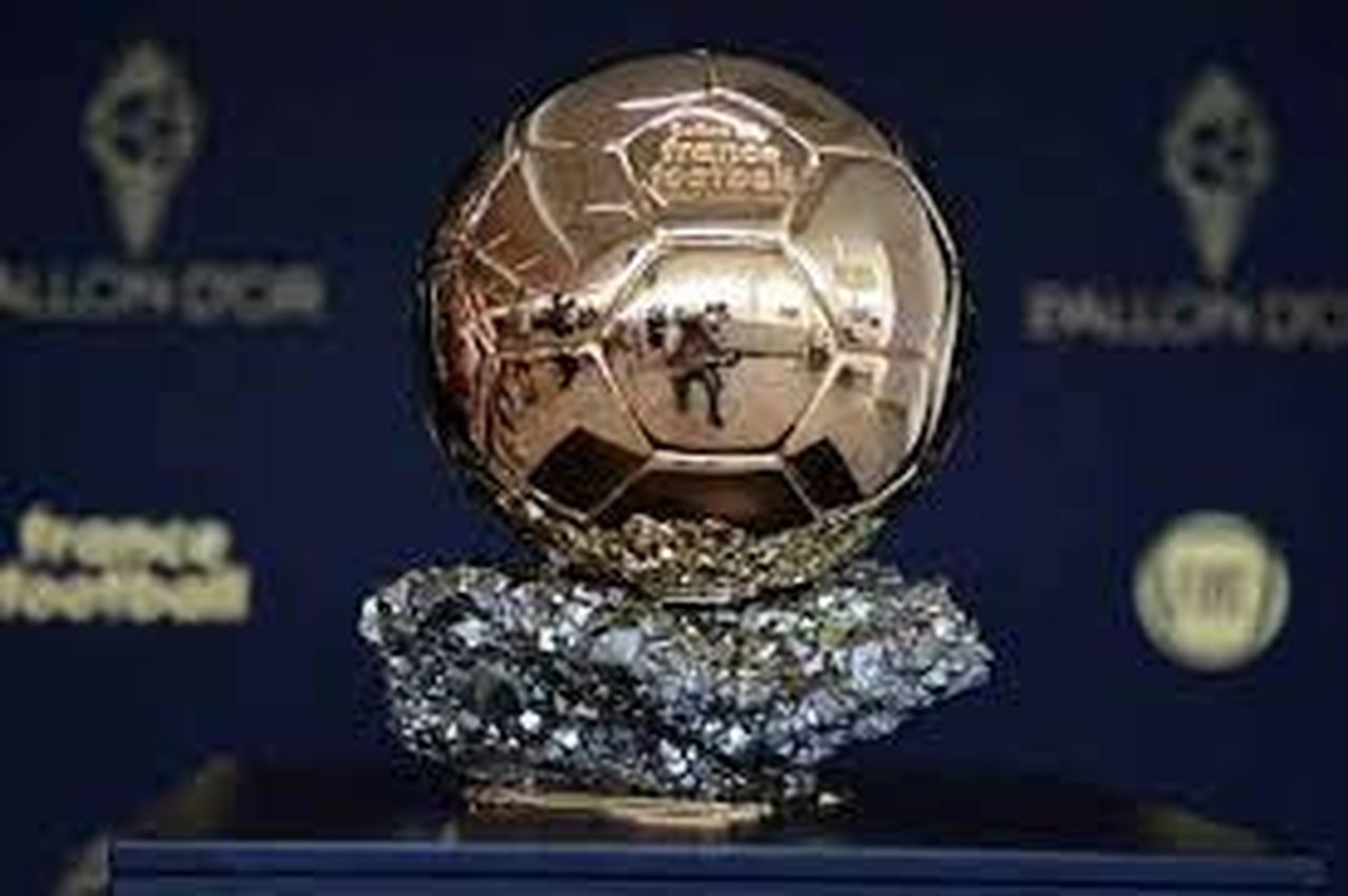 Bola de Ouro 2023: Confira os vencedores de cada categoria e a lista dos 30  melhores jogadores do mundo - Lance!