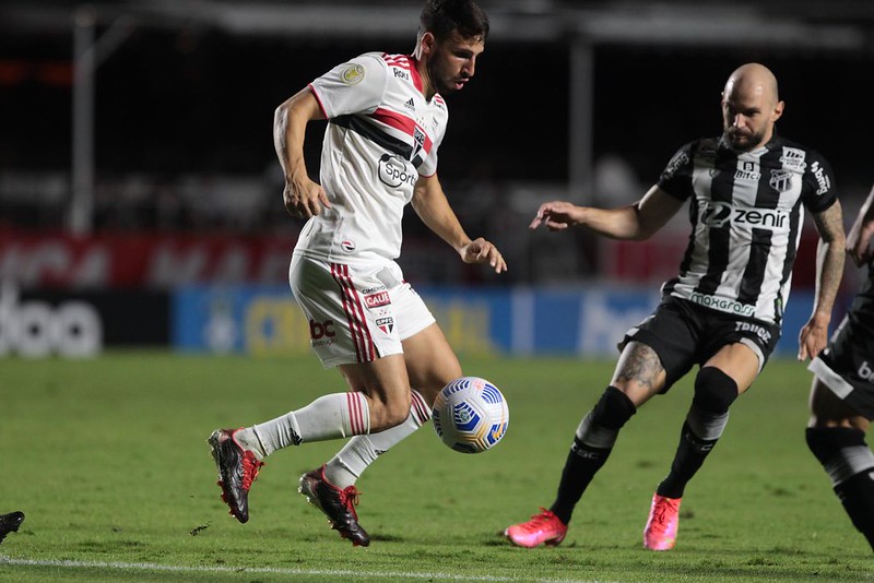 Em jogo emocionante, São Paulo vence o Franca e conquista o título