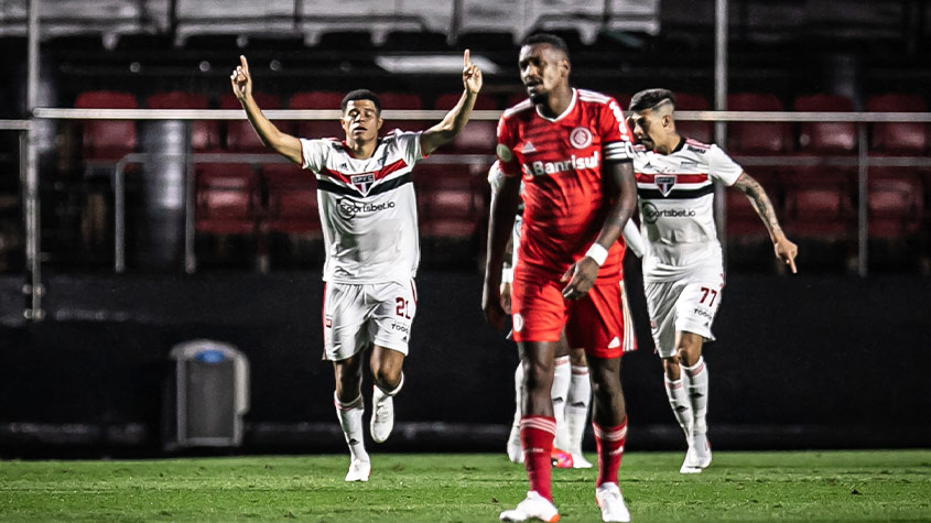 Internacional vence São Paulo no Morumbi e vai à final do