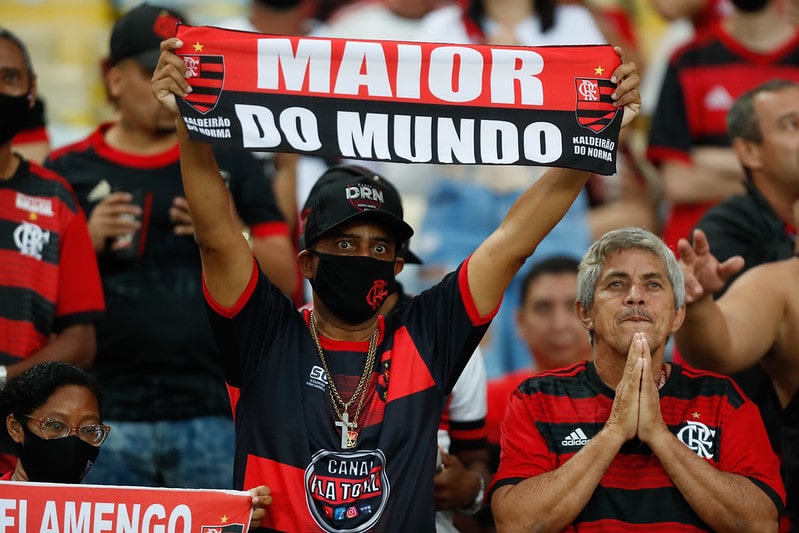 Árbitro de Athletico x Flamengo desprezou o VAR em lance decisivo