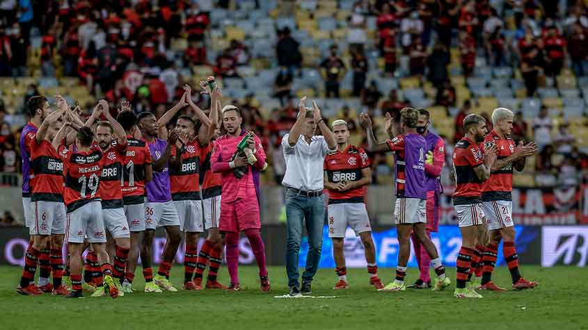 Focados no Brasileirão, Corinthians e Flamengo medem forças em