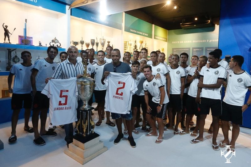 Revelado no Clube, cinco vezes melhor goleiro do mundo visita futsal  vascaíno – Vasco da Gama