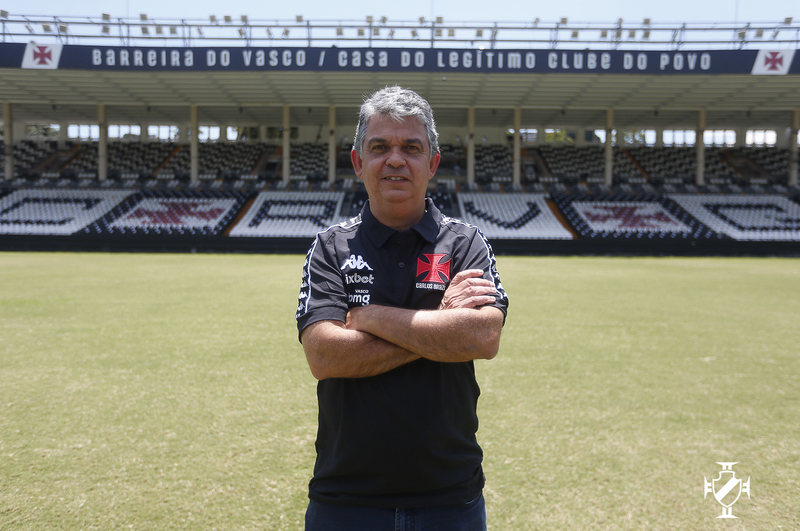 Vojvoda é plano A do Corinthians, Pedro Raul indica futuro em post… o Dia  do Mercado! – LANCE!