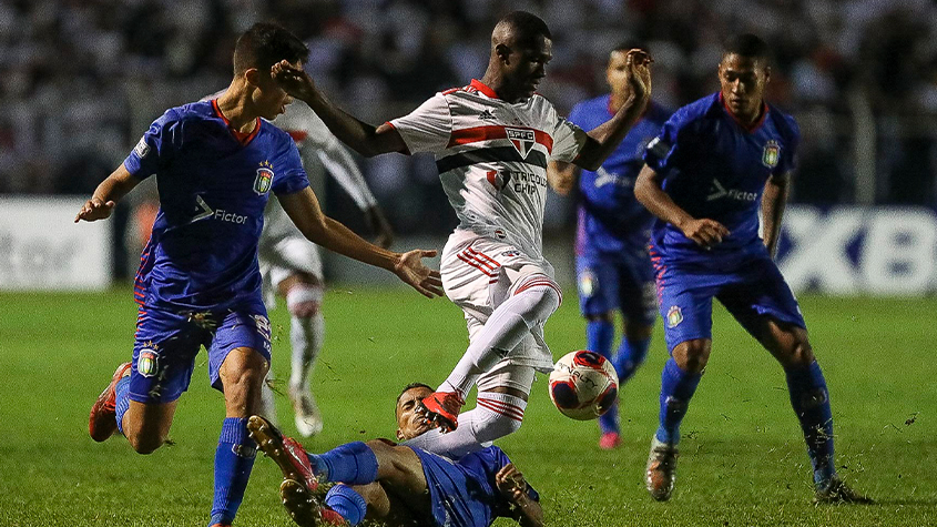 Com três de Talles Wander, São Paulo vence e garante vaga na 2ª fase da  Copinha - SPFC