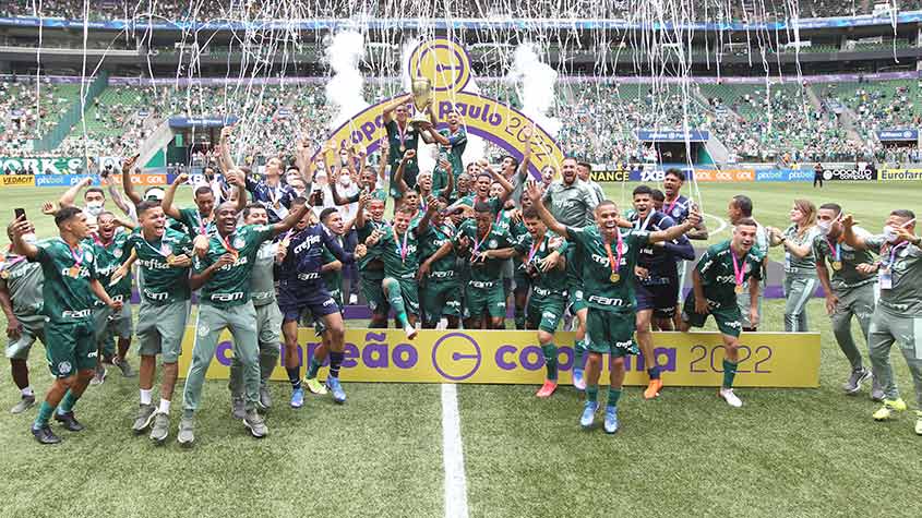 Chelsea é campeão mundial/ Nova Versão da música do Palmeiras NÃO TEM  mundial / Zuando o Palmeiras 