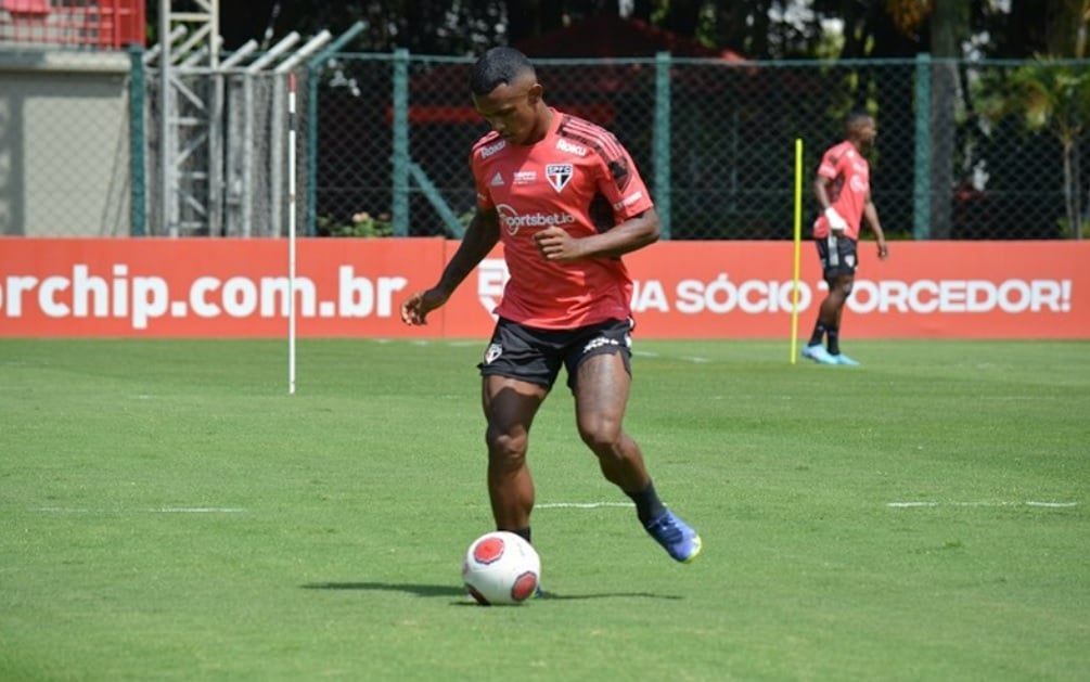 Amuleto da sorte? Andrés Colorado iguala recorde no São Paulo - Lance!