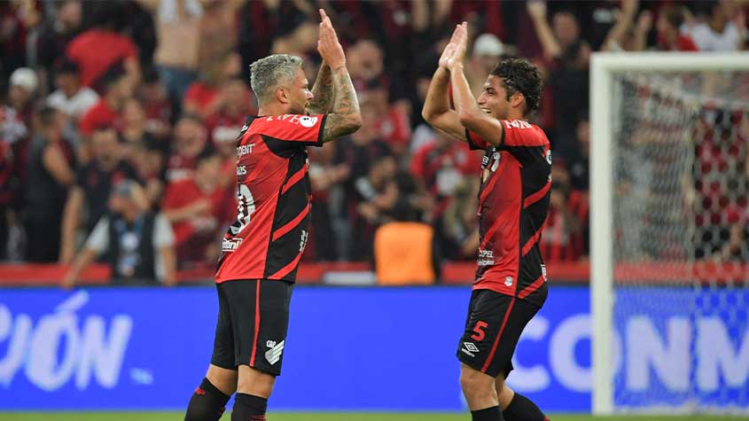 Athletico Paranaense - 🌪🔴⚫ Furacão no Brasileirão! Elenco athleticano  finalizou agora à tarde a preparação para o desafio deste domingo contra o  América Mineiro pelo Brasileirão Assaí! Confira como foi o trabalho