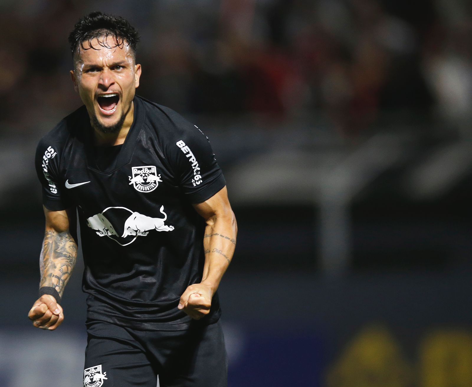 Artur sai do Bragantino como o maior artilheiro da era Red Bull