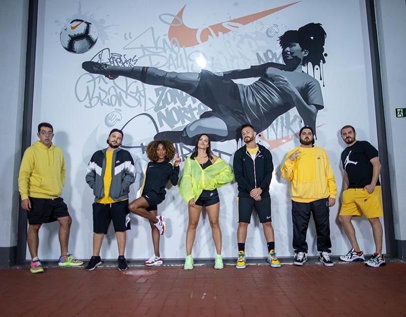 Nike presenteia jogadores do Corinthians com tênis customizado em