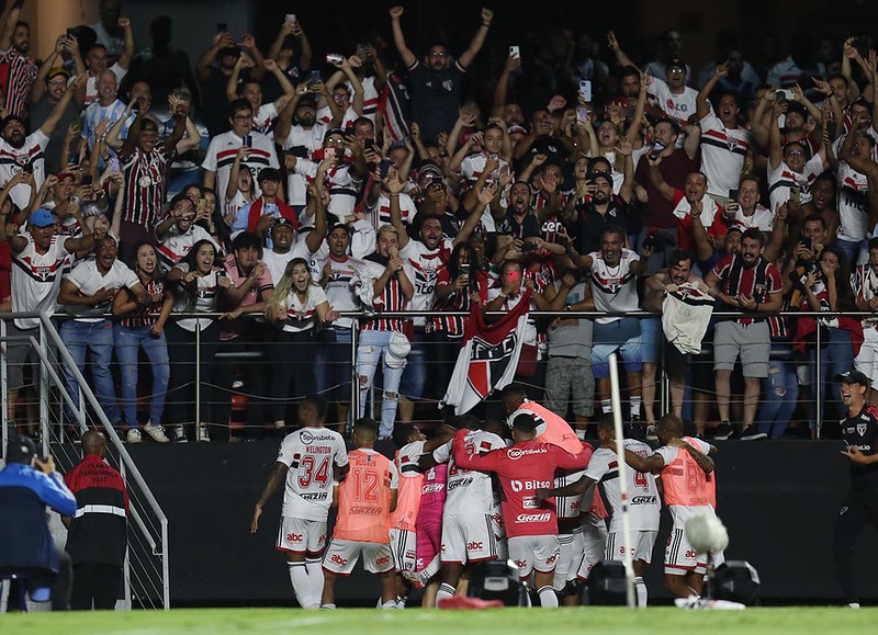 ANÁLISE: São Paulo domina o Palmeiras e mostra que pode 'brigar' contra  qualquer adversário - Lance!