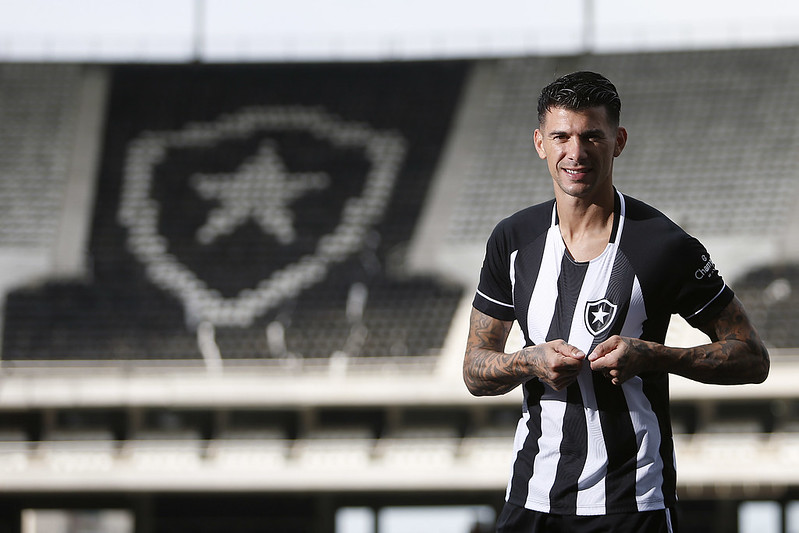 Canedo: por que a janela do Botafogo deveria servir de exemplo para todos -  Superesportes