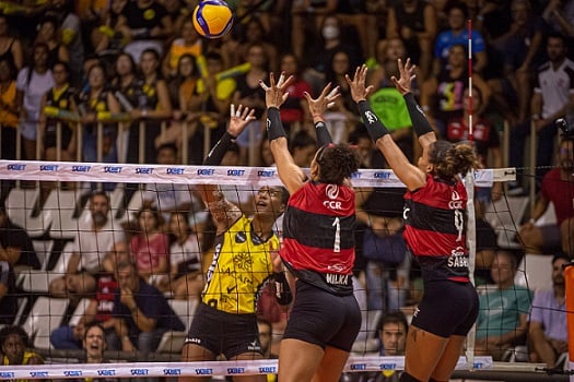 Vôlei Uberlândia perde para Cruzeiro no tie-break e disputa 3º lugar no  Mineiro, vôlei