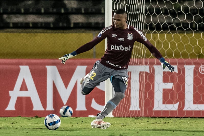 Santos usa reservas em jogo que não vale nada na Sul-Americana e