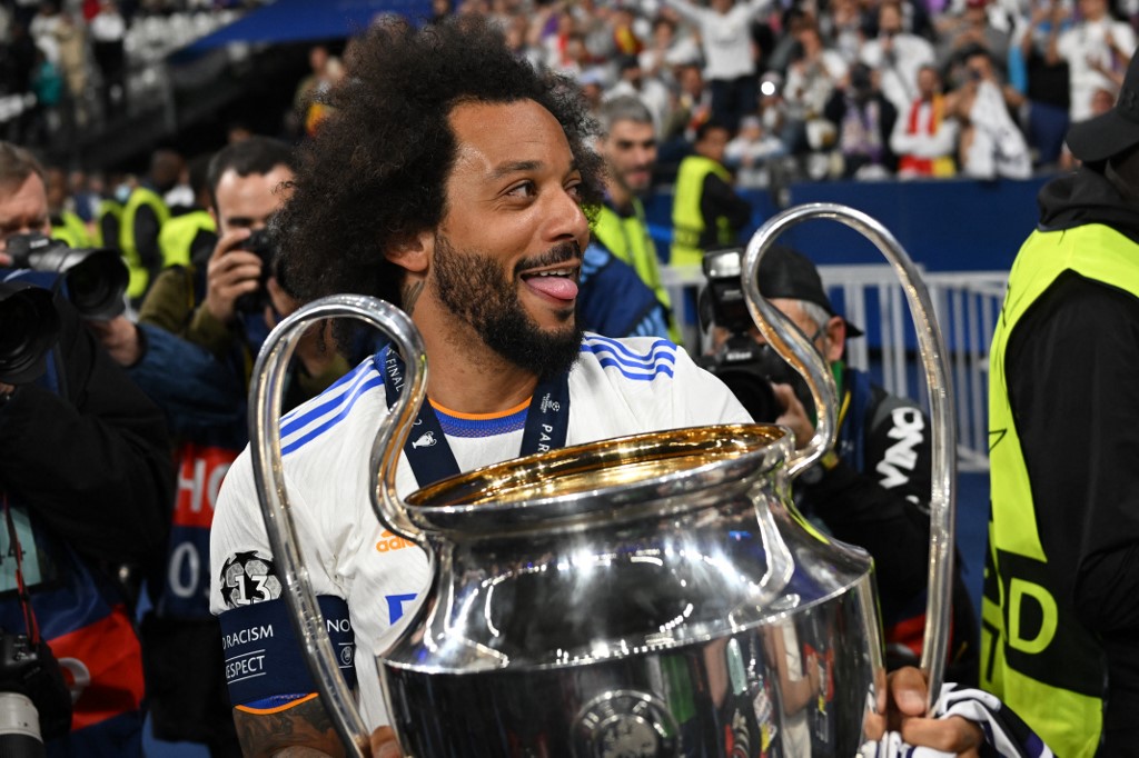 Marcelo é primeiro brasileiro a erguer taça da Champions como capitão, liga dos campeões