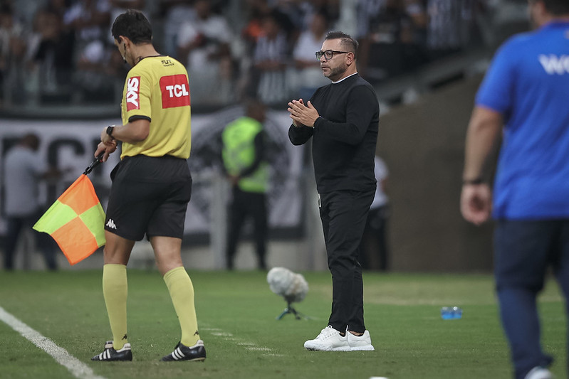 Instituto Galo leiloará camisas do jogo contra o Cuiabá – Clube Atlético  Mineiro