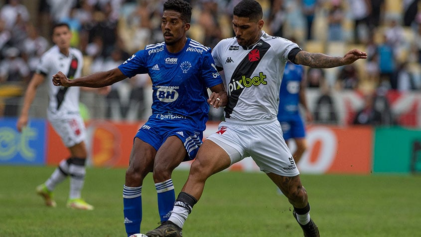 Vasco bate Cruzeiro no Maracanã lotado e se mantém no G-4 da Série B