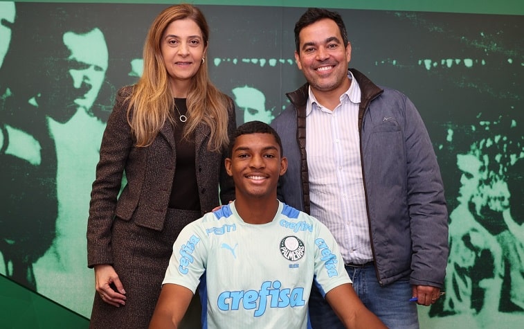 Luis Guilherme celebra efetivação no elenco profissional do Palmeiras: ' Agora troco resenha