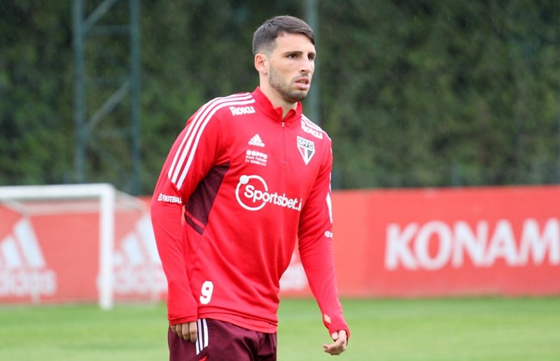 Rogério Ceni anuncia e São Paulo tem novo camisa 9 para substituir Calleri