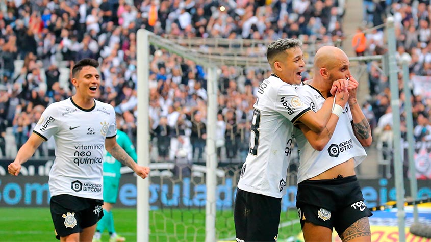 Em jogo adiado, Corinthians vence o Goiás e entra no G6 do Brasileiro -  Lance!