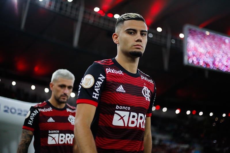Torcedores do Palmeiras provocam Andreas Pereira, ex-Flamengo