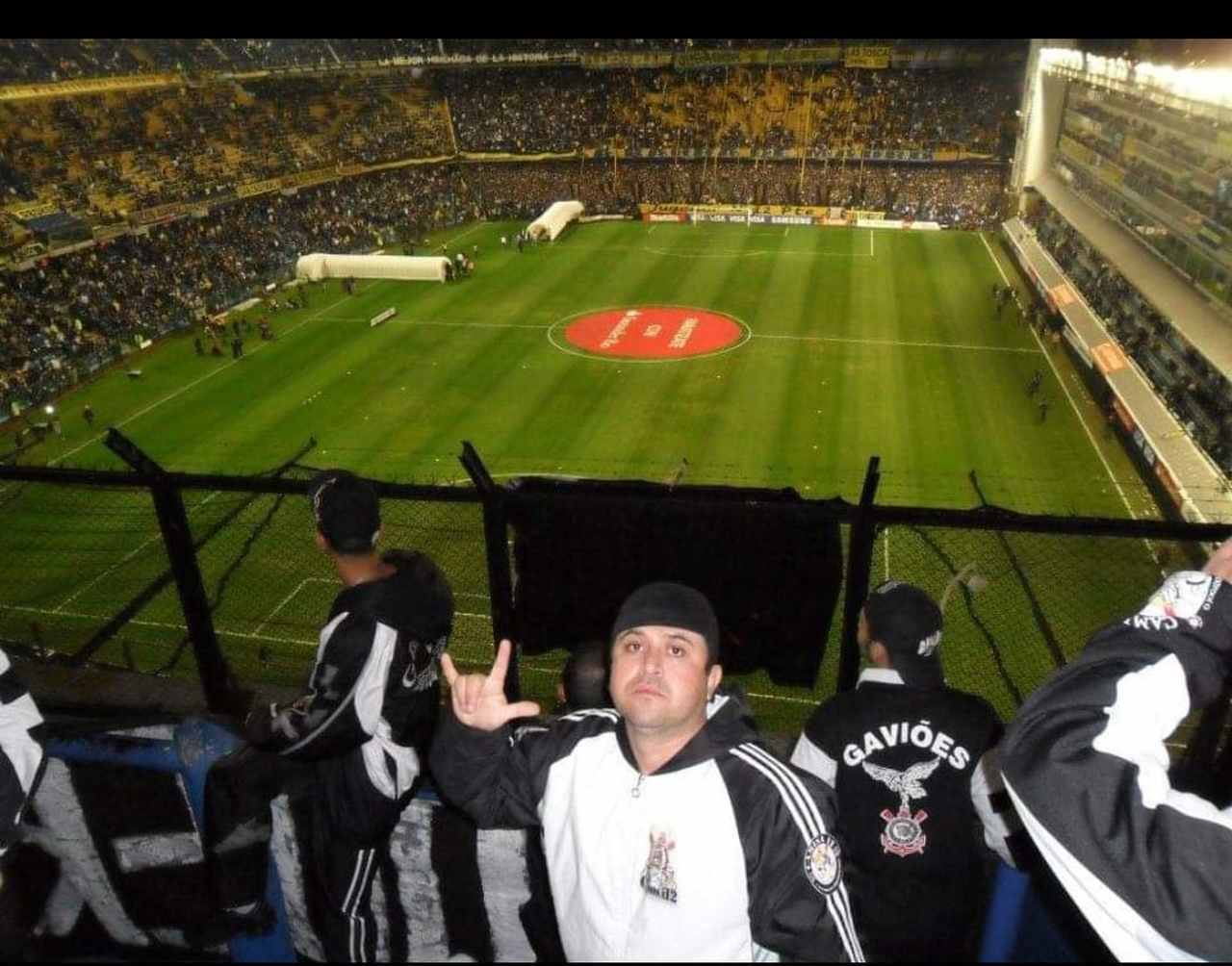 Corinthians supera Boca nos pênaltis e segue vivo na Libertadores