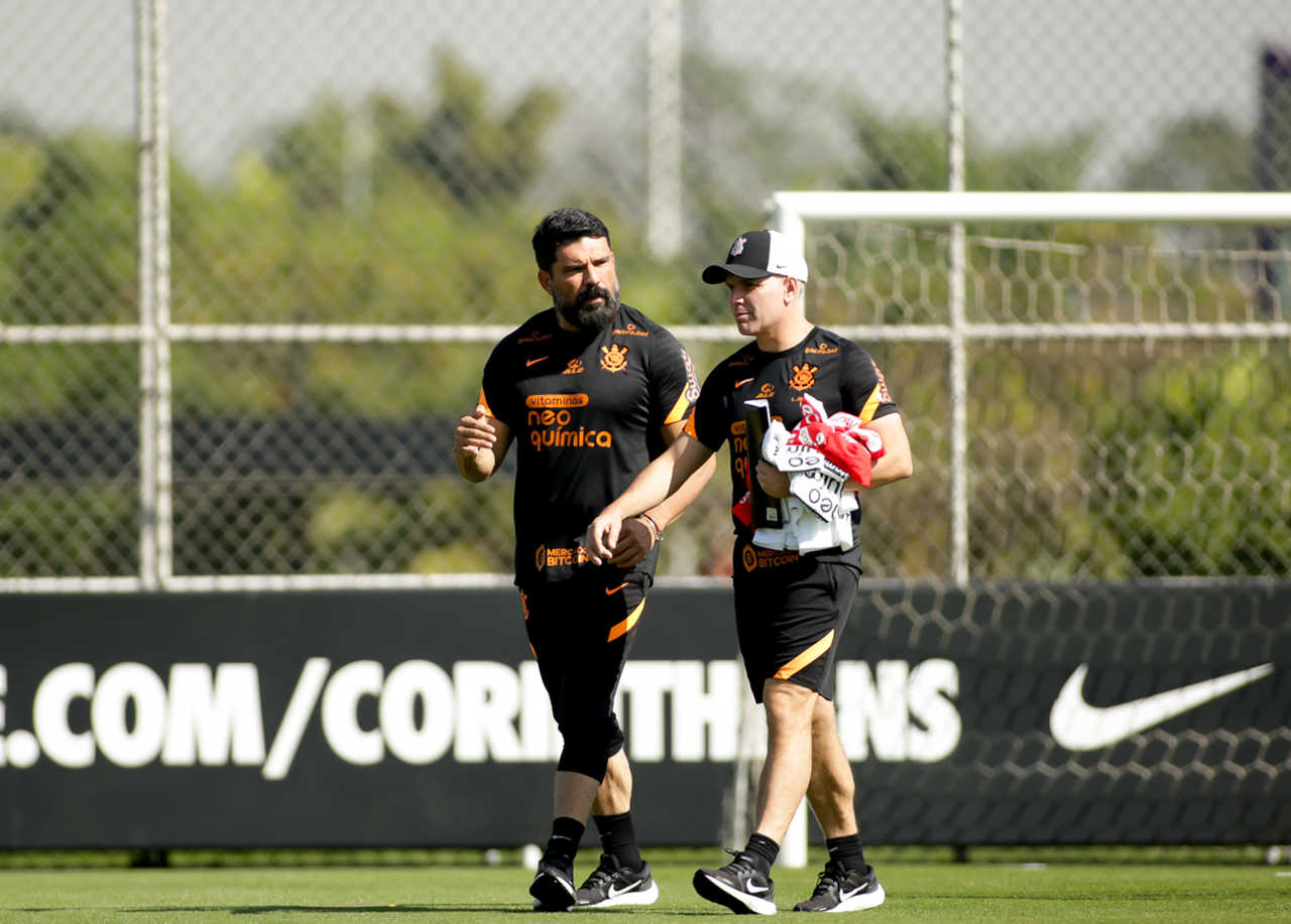 Quem é o fisioterapeuta do Corinthians?