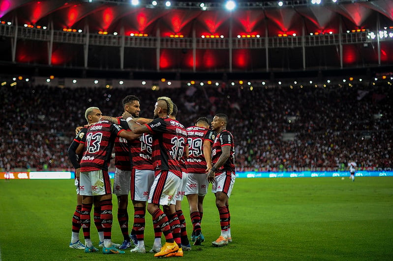 Queria, mas não levou: Vélez não dá bola do jogo a Pedro, destaque do  Flamengo, flamengo