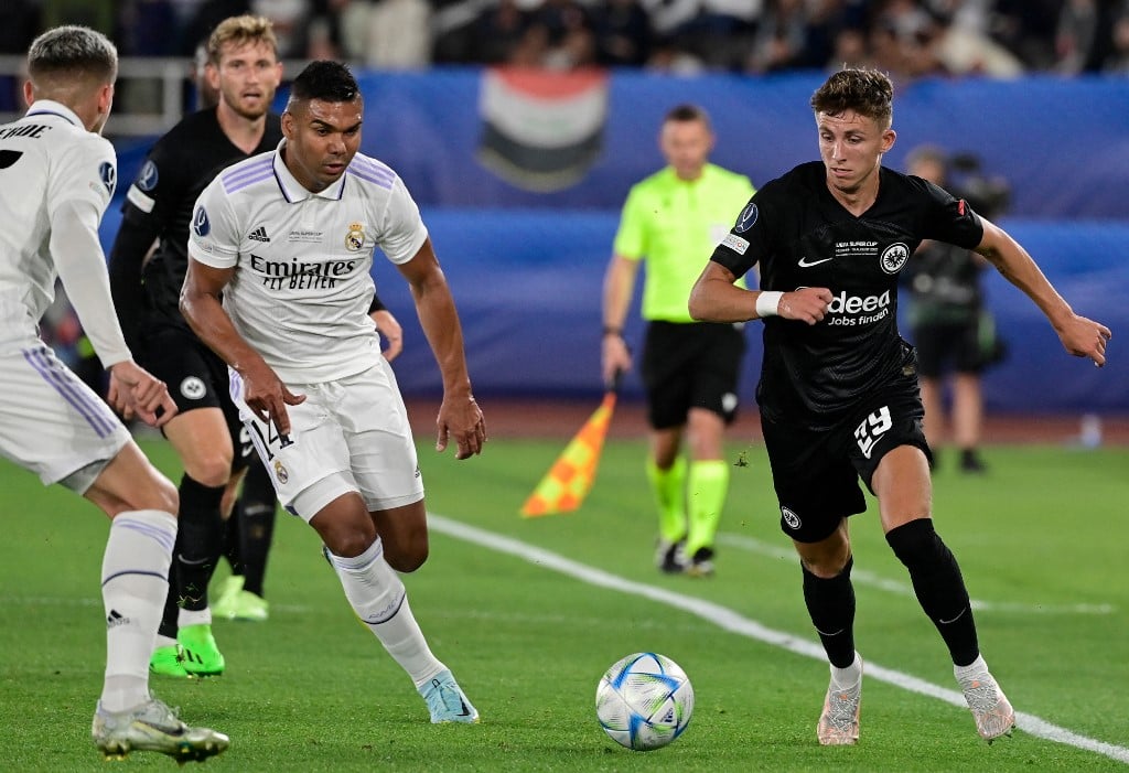 Real Madrid derrota o Eintracht Frankfurt e é supercampeão continental