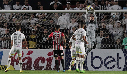 Flamengo on X: HOJE TEM MENGÃO NA SEMIFINAL DA COPA DO BRASIL! Às 21h30, o  Mais Querido enfrenta o São Paulo, no Morumbi, no jogo de ida! Vamos com  tudo! 💪 #SAOxFLA #