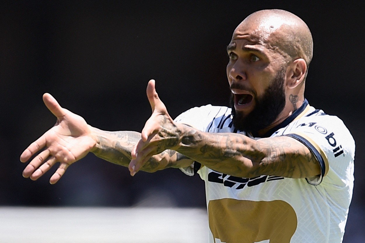 Rômulo Mendonça substitui Tiago Leifert e será a principal voz da Copa do  Brasil no streaming