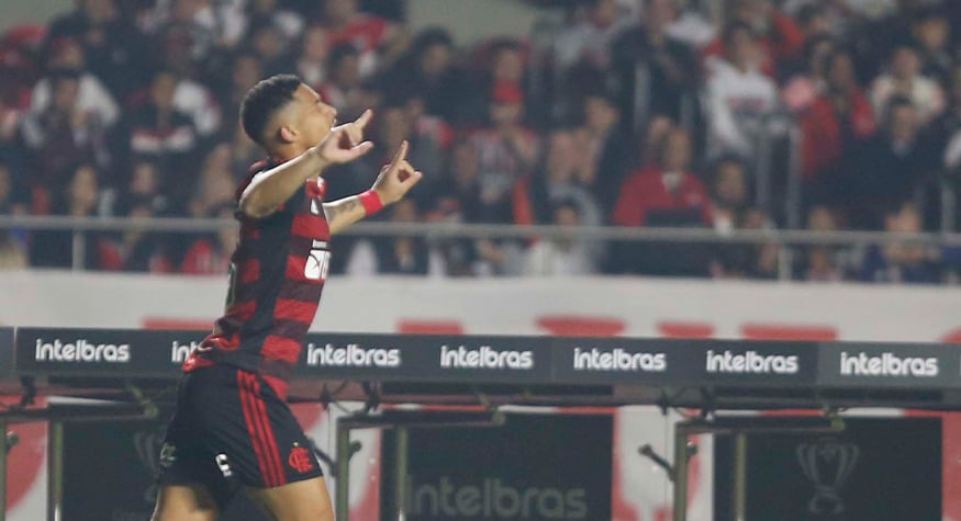 Flamengo vence São Paulo por 3x1 pela semifinal da Copa do Brasil