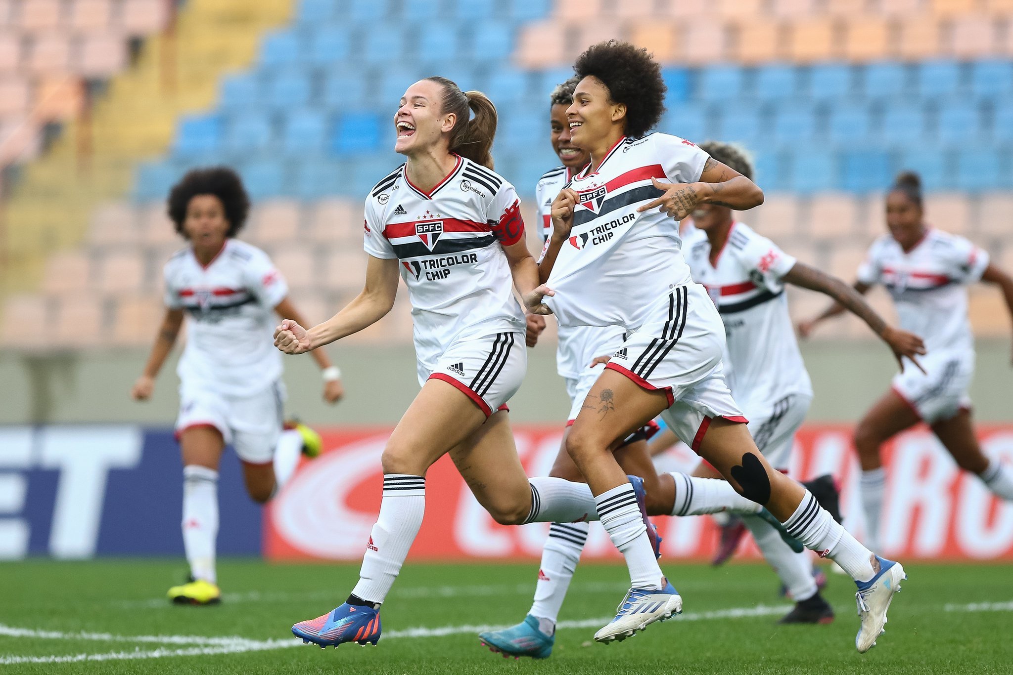 São Paulo vence o Corinthians pelo Campeonato Paulista Feminino e encosta  na liderança - Lance!