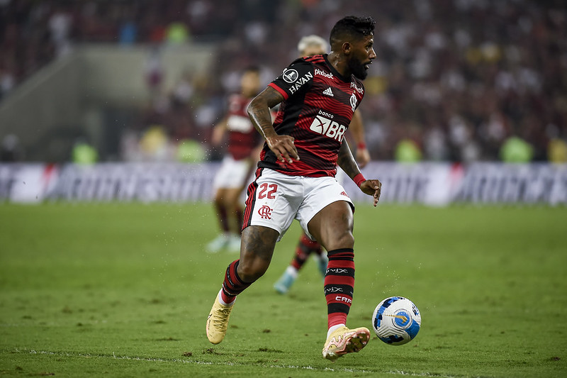 Gabigol usa bandagem na mão apenas por superstição FlaResenha