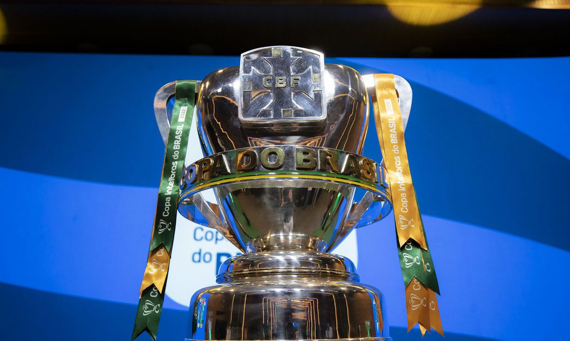 Goleiro campeão da Copa do Brasil será premiado com troféu especial, copa  do brasil