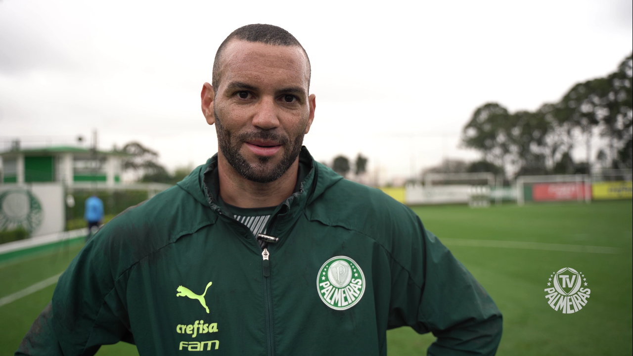 Palmeiras aprova homenagem a ex-jogadores da Academia e busto para César na  sala de troféus - Gazeta Esportiva