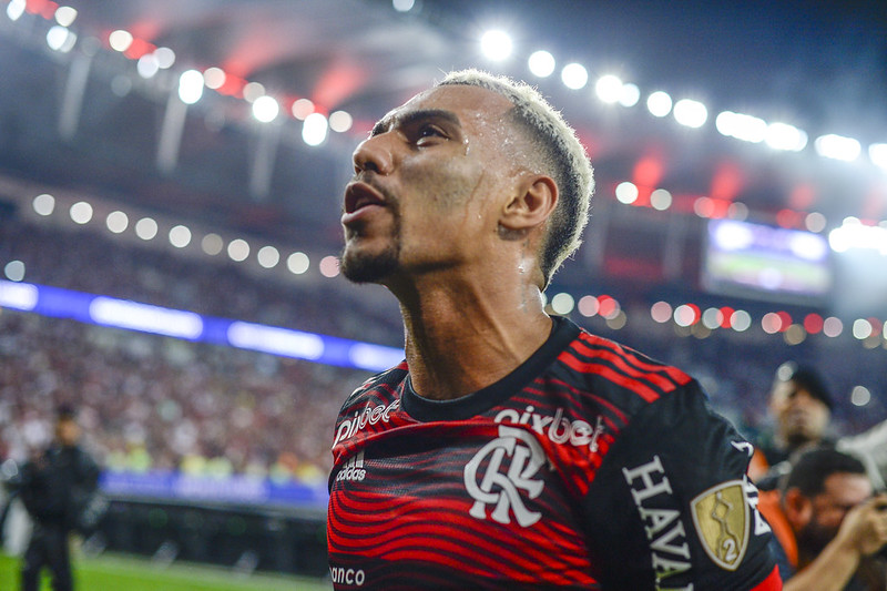 Com o Sporting na mira, Flamengo prepara plano para Wesley - NossoFla