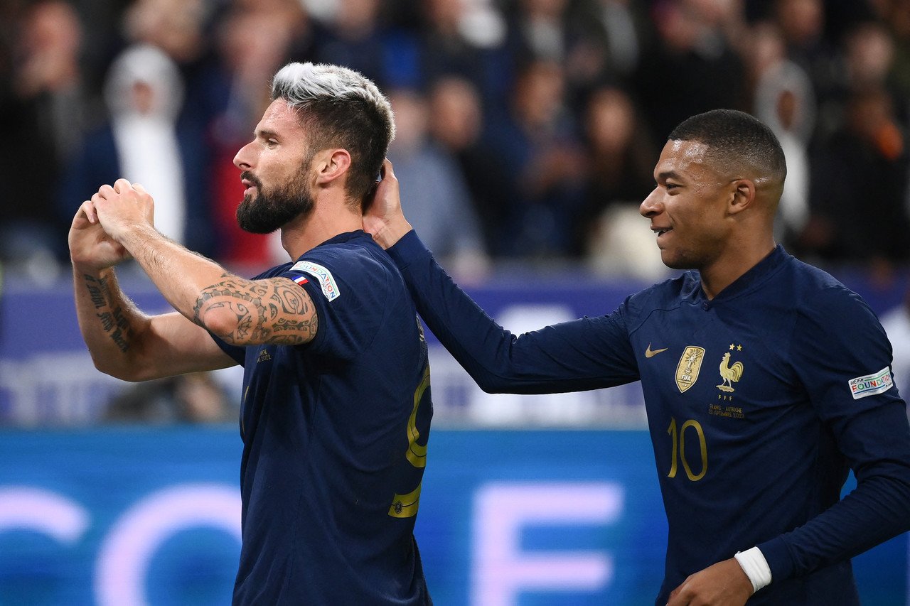 Copa 2022: Giroud compensa Mbappé e sai da sombra de Benzema