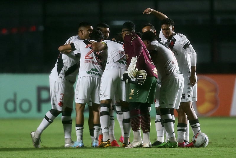 Vasco tem quase o triplo de pontos e o dobro de gols que início de 2021 -  12/02/2022 - UOL Esporte