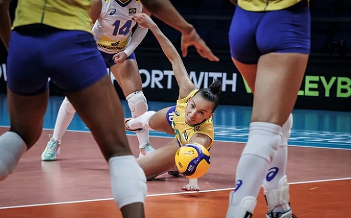 Vôlei feminino: Brasil vira sobre a China e volta a vencer no Mundial -  Massa News