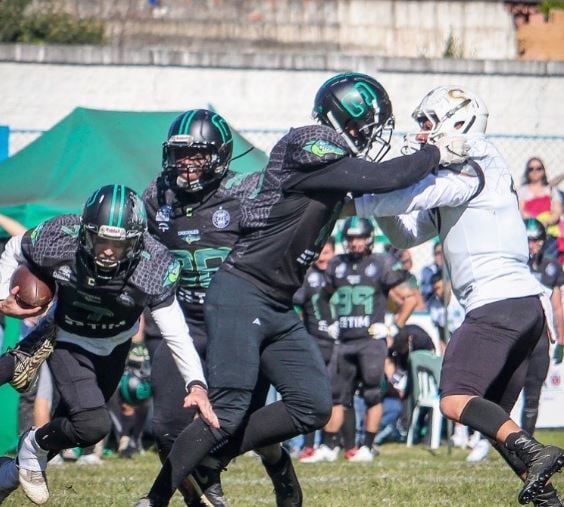 Jogador de futebol americano do Cruzeiro fará testes em peneira da NFL, futebol  americano