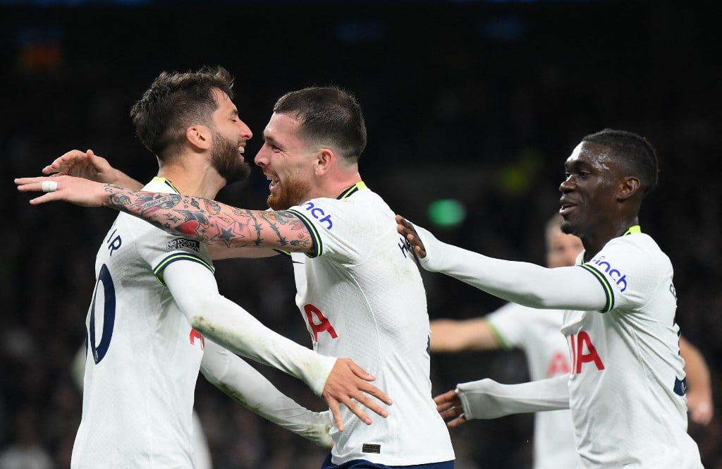 Aos 21 minutos, o Newcastle já atropelava o Tottenham por 5-0. Jogo acabou  6-1