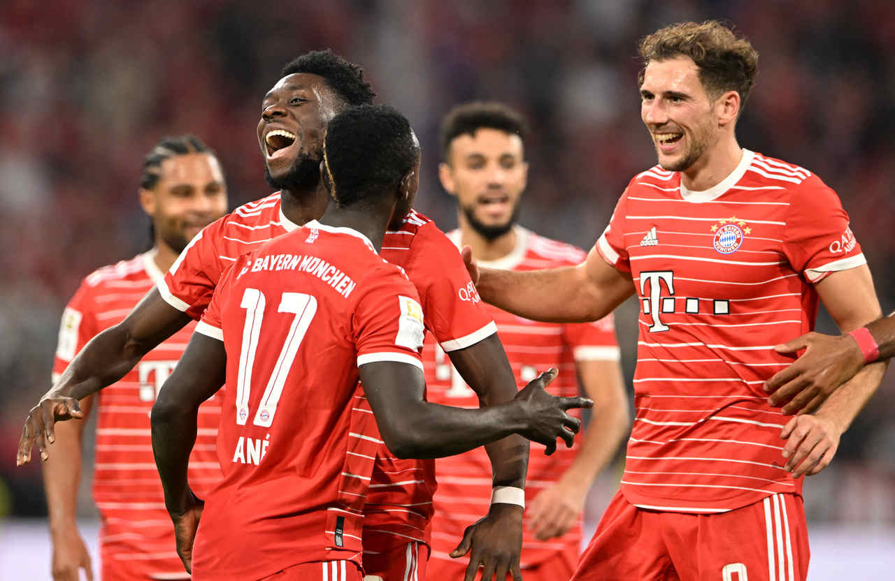 Bayern vence Freiburg com tranquilidade e segue caça à liderança