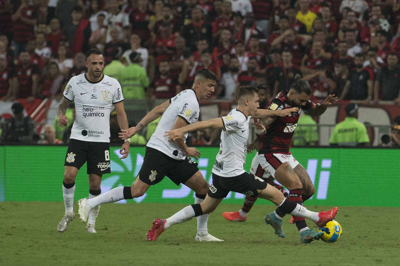 Flamengo 1 x 2 Corinthians  Campeonato Brasileiro: melhores momentos