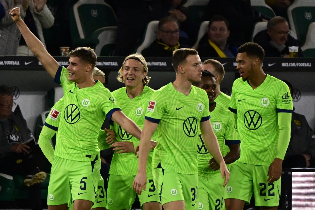 Leverkusen vence Wolfsburg e recupera liderança da Bundesliga; confira os  outros jogos da rodada - Folha PE