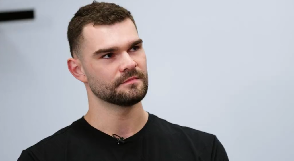 Jogador profissional da Austrália revela que é gay: 'Sei que há outros  vivendo no silêncio. Quero ajudar a mudar isso' - Esporte - Extra Online