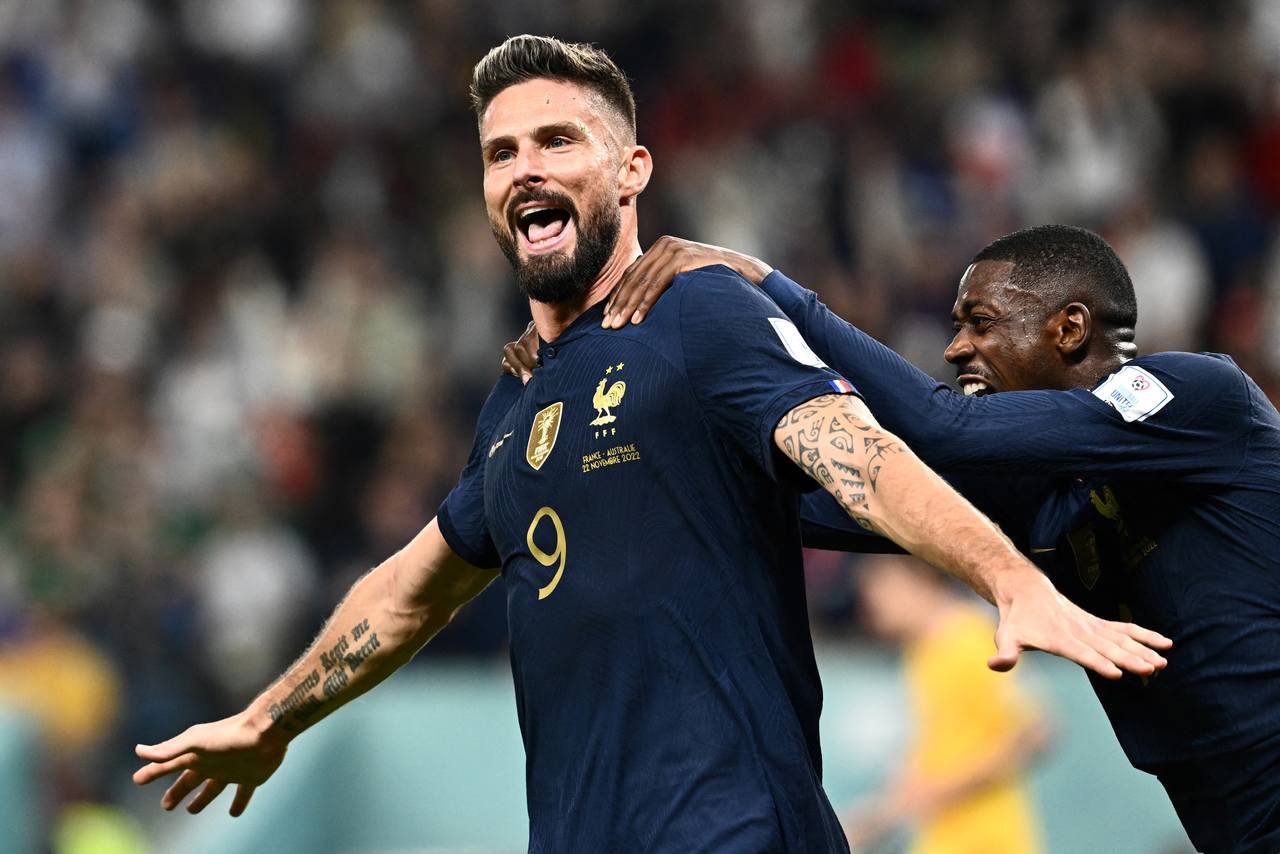 Giroud perde pênalti, mas garante classificação do Milan sobre o