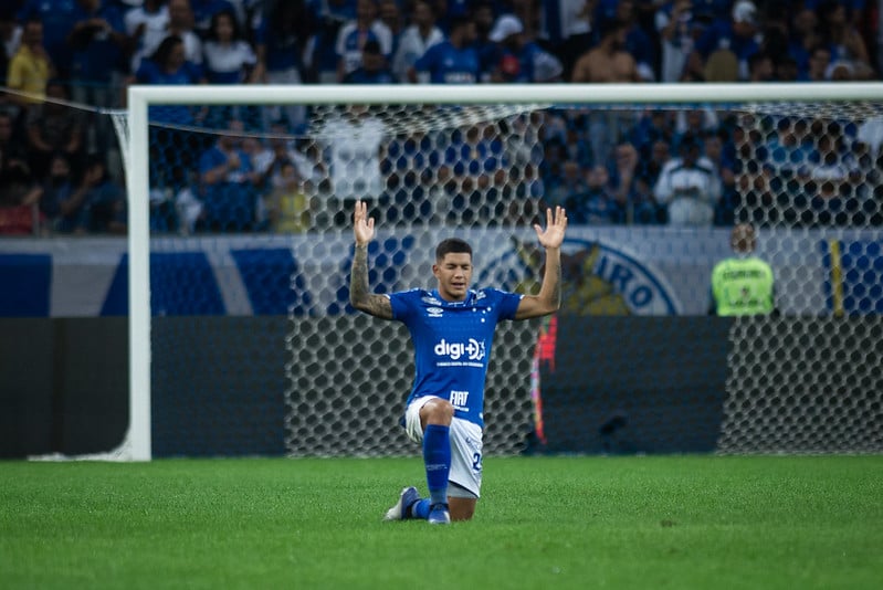 Paulo Pezzolano analisa falhas e define dois alvos para 'arrumar' Cruzeiro  - Superesportes