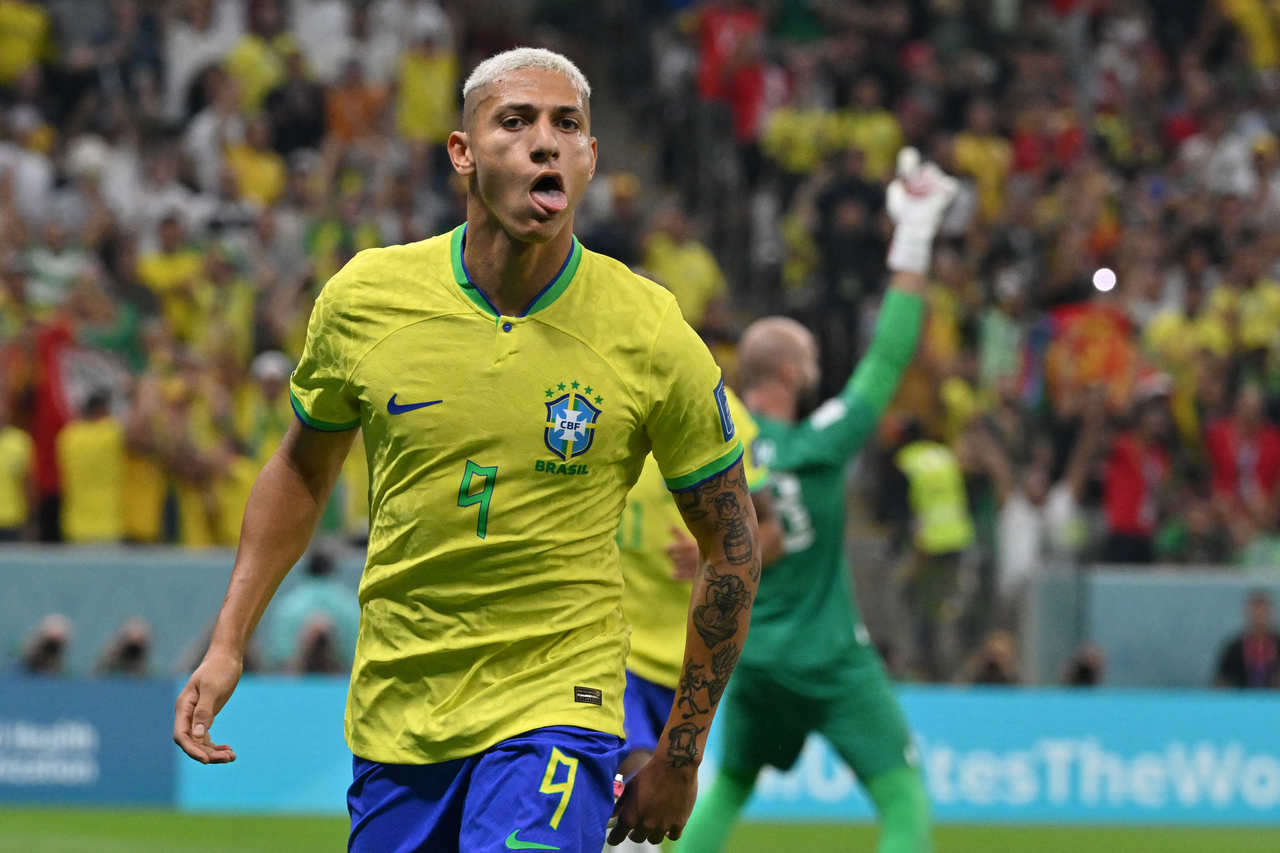 Richarlison desponta como grande candidato à 9 do Brasil na Copa